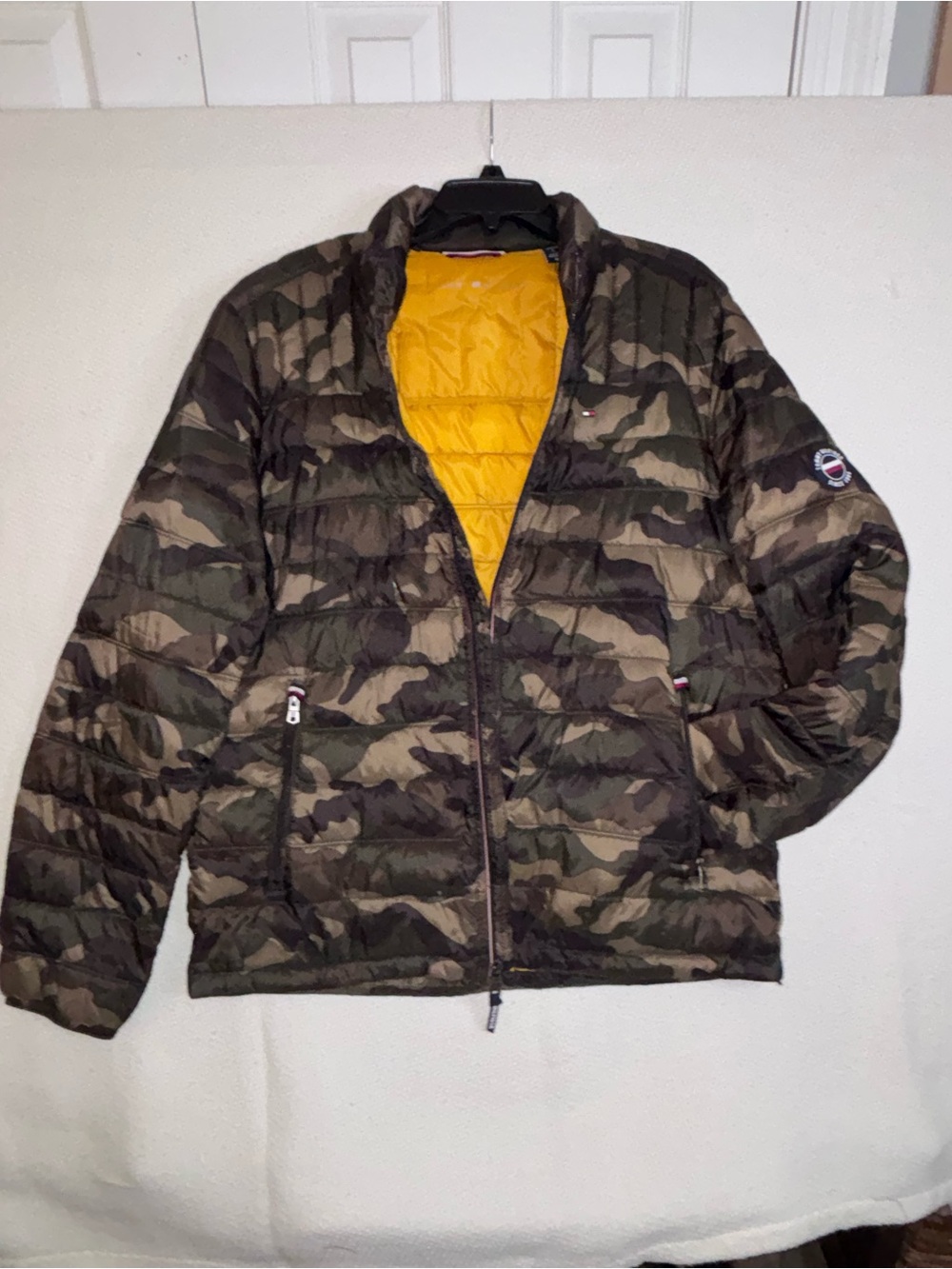 Tommy Hilfiger Men's Camouflage Quilted Puffer Jacket with Yellow Liner